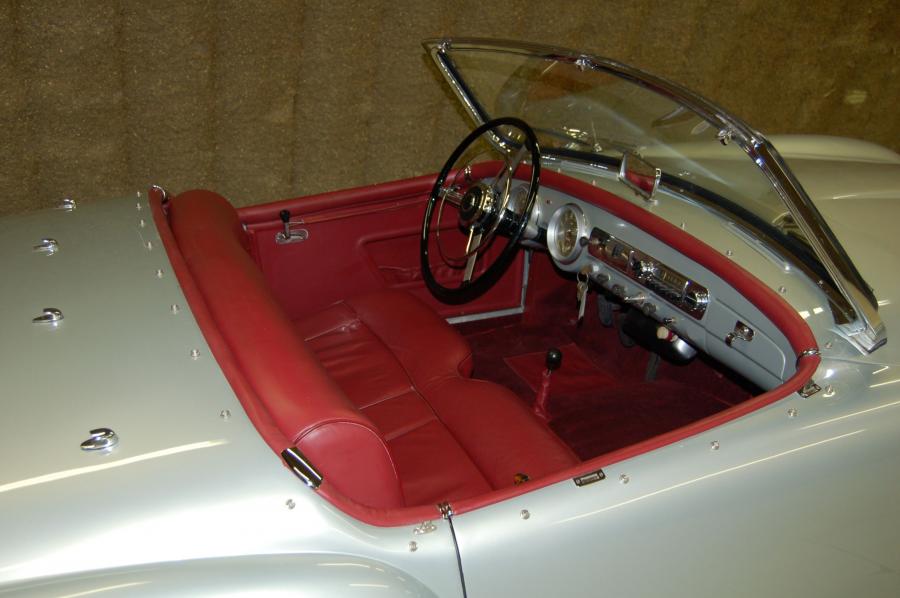 Панель приборов Nash-Healey Roadster (25262) 1952 года  (фото 14 из 45)